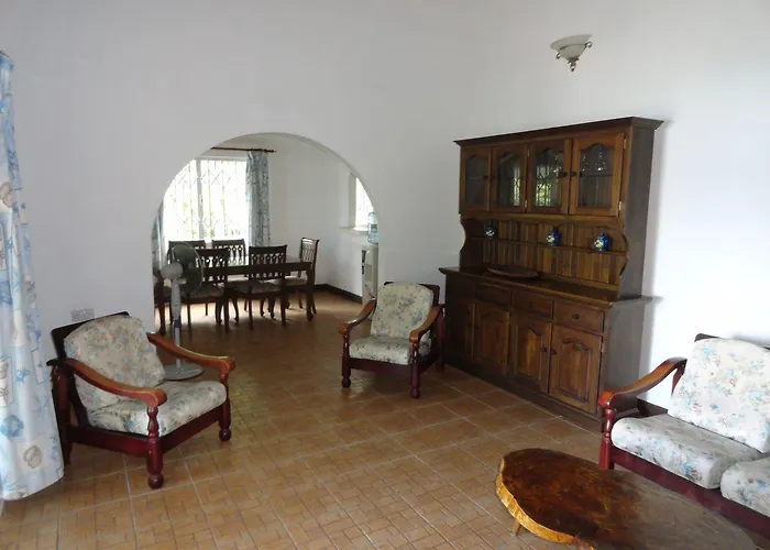 Lazare Picault Hotel